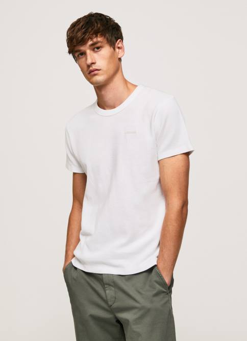 blanco_camiseta_de_punto_gofrado_pepe_jeans_06x4960_hombres.jpg blanco camiseta de punto gofrado Pepe Jeans 06X4960 hombres - Imagen 1