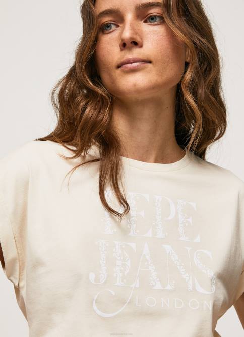 fuerte_playera_con_logo_floral_pepe_jeans_06x4402_mujer.jpg fuerte playera con logo floral Pepe Jeans 06X4402 mujer - Imagen 1