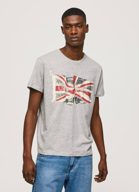 gris_marga_camiseta_con_el_logo_de_la_bandera_y_la_bandera_ondeando_pepe_jeans_06x4936_hombres.jpg gris marga camiseta con el logo de la bandera y la bandera ondeando Pepe Jeans 06X4936 hombres - Imagen 1