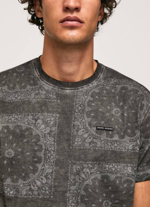 negro lavado playera con estampado de bandana Pepe Jeans 06X4937 hombres - Imagen 3